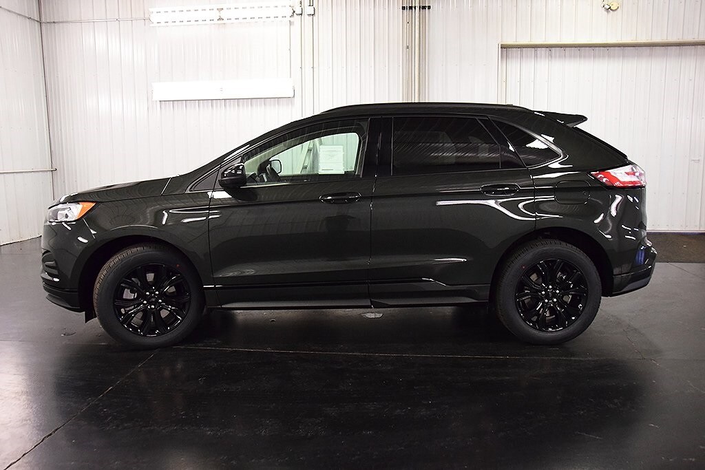 2024 Ford Edge SE photo 4
