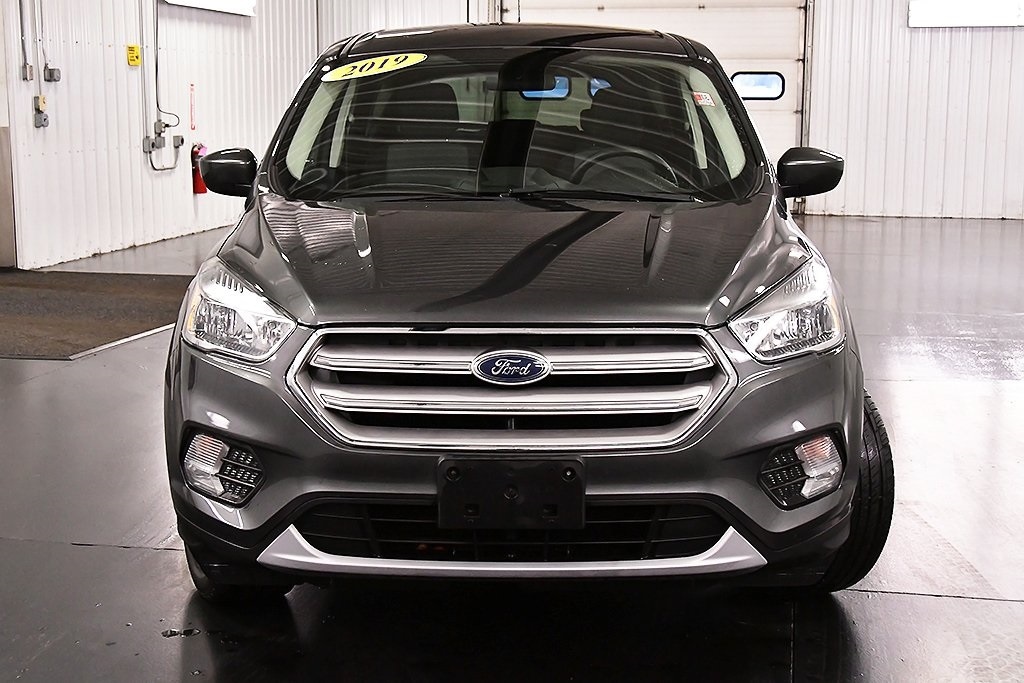 2019 Ford Escape SE photo 2
