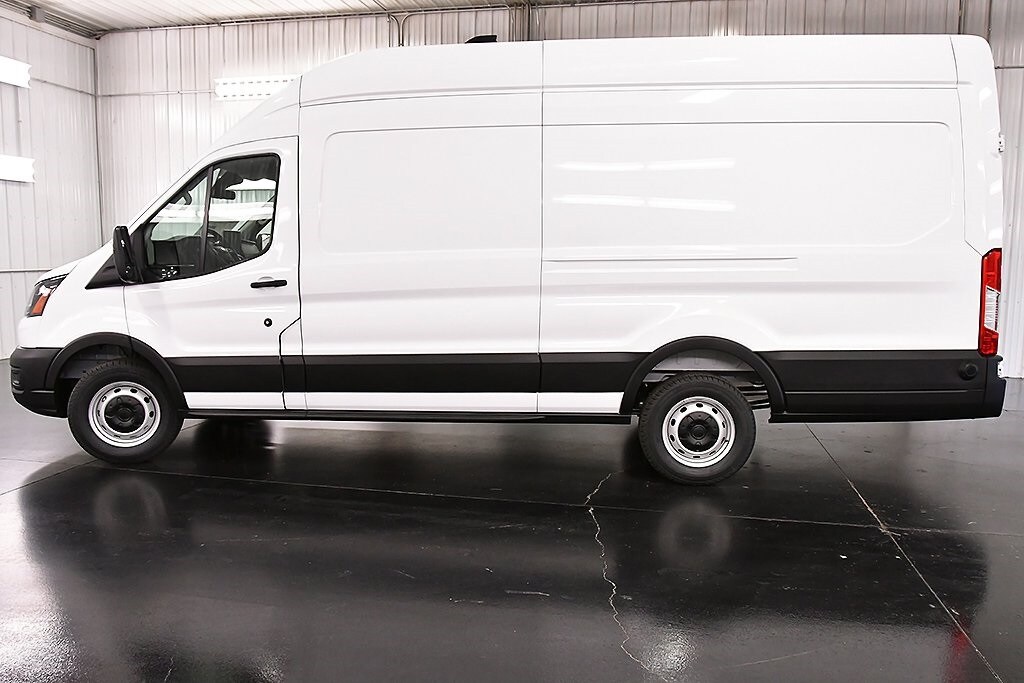 2026 Ford Transit photo 3