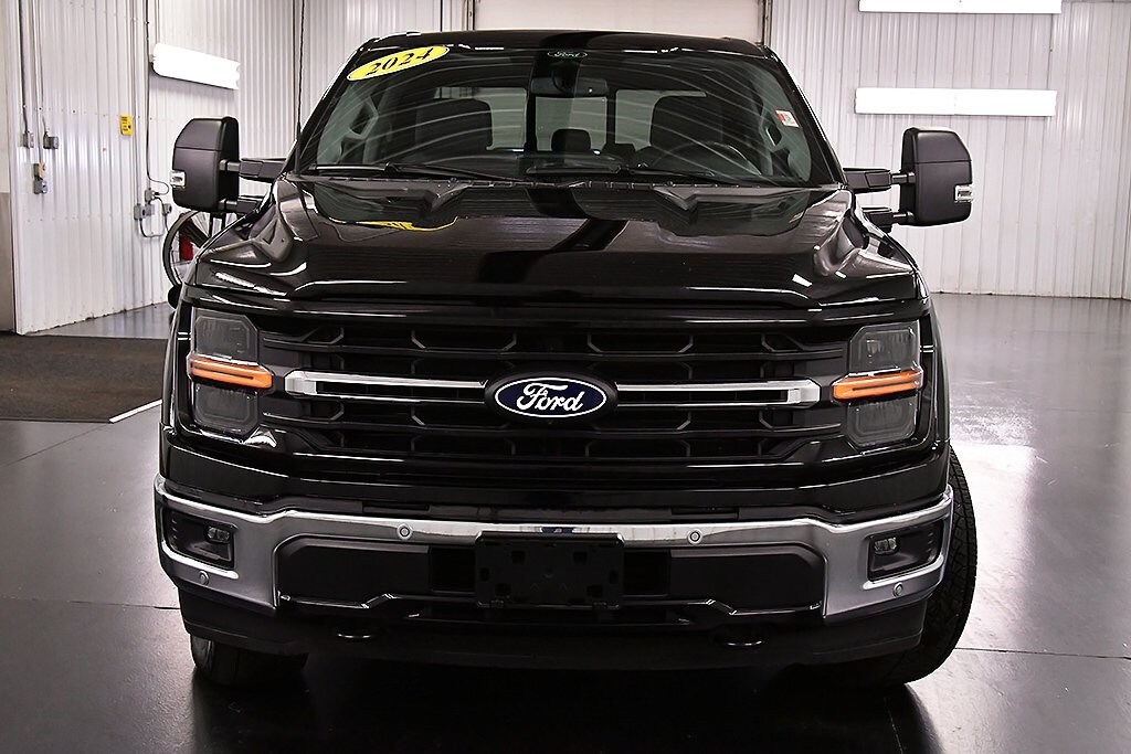 2024 Ford F-150 XLT photo 2
