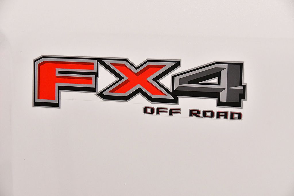 2025 Ford F-250 Super Duty Platinum - Photo 12