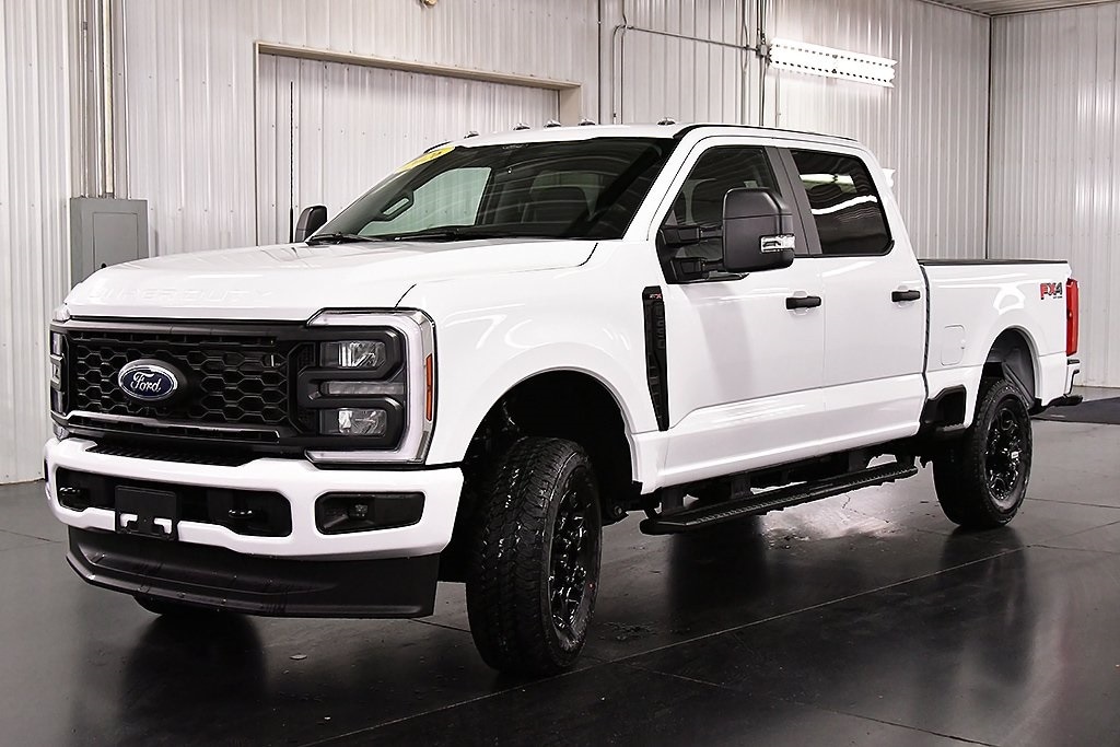 New 2026 Ford F-250SD XL STX 6-3/4 Box Truck