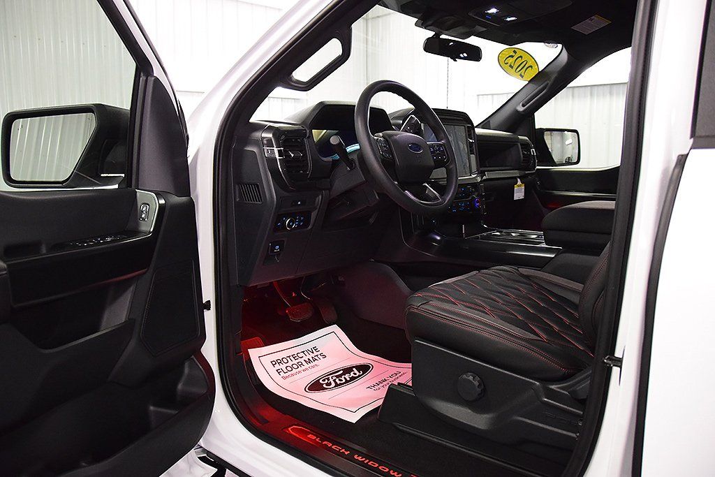 2025 Ford F-150 STX - Photo 15