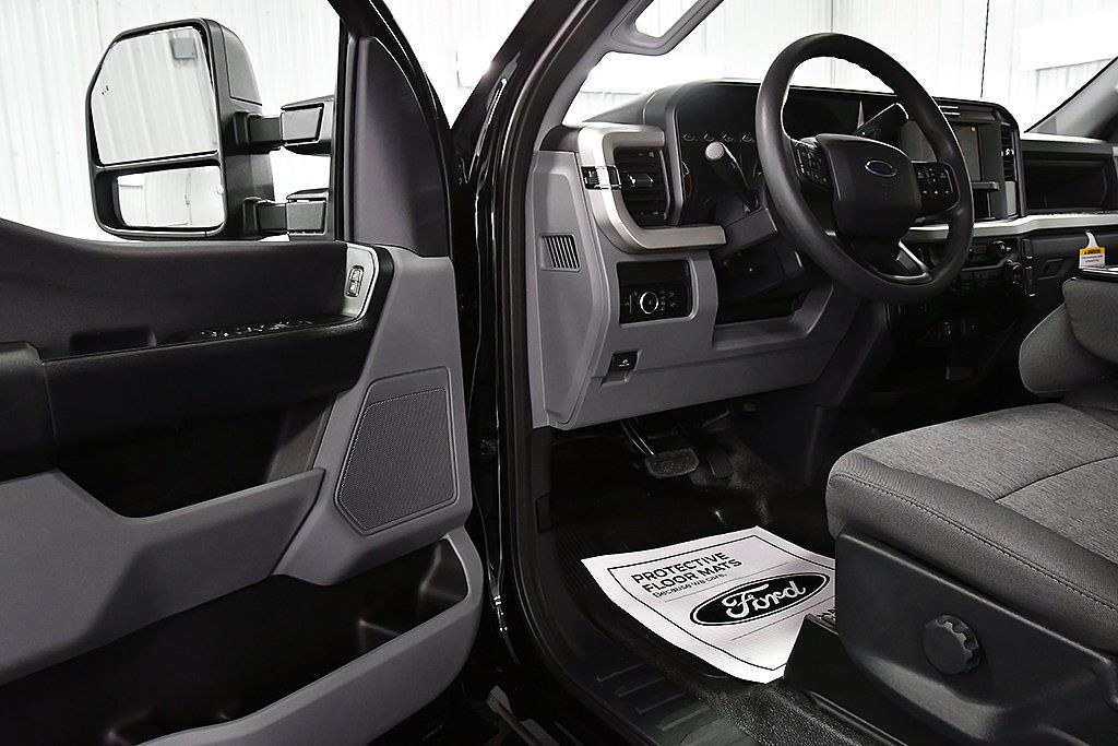 2026 Ford F-350 Super Duty XL - Photo 17