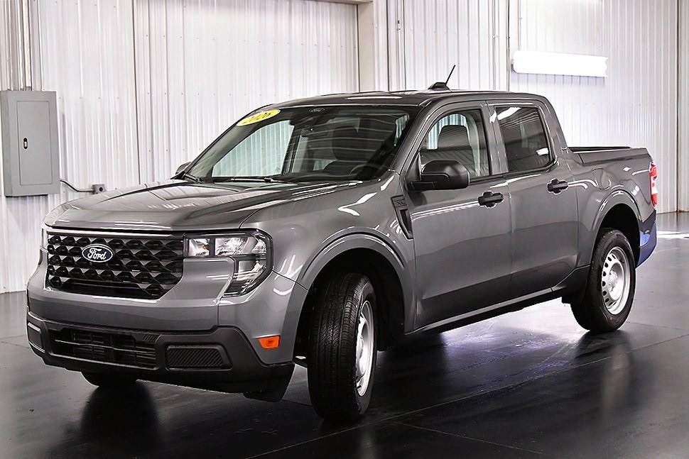 2026 Ford Maverick XL photo 3