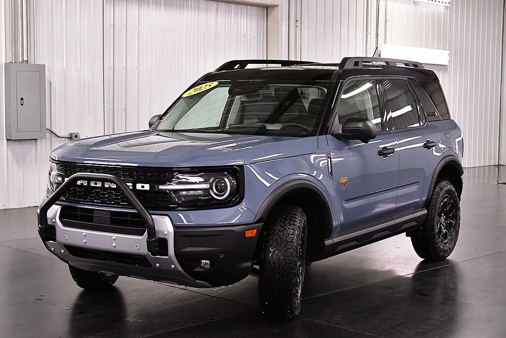 2025 Ford Bronco Sport Badlands photo 3