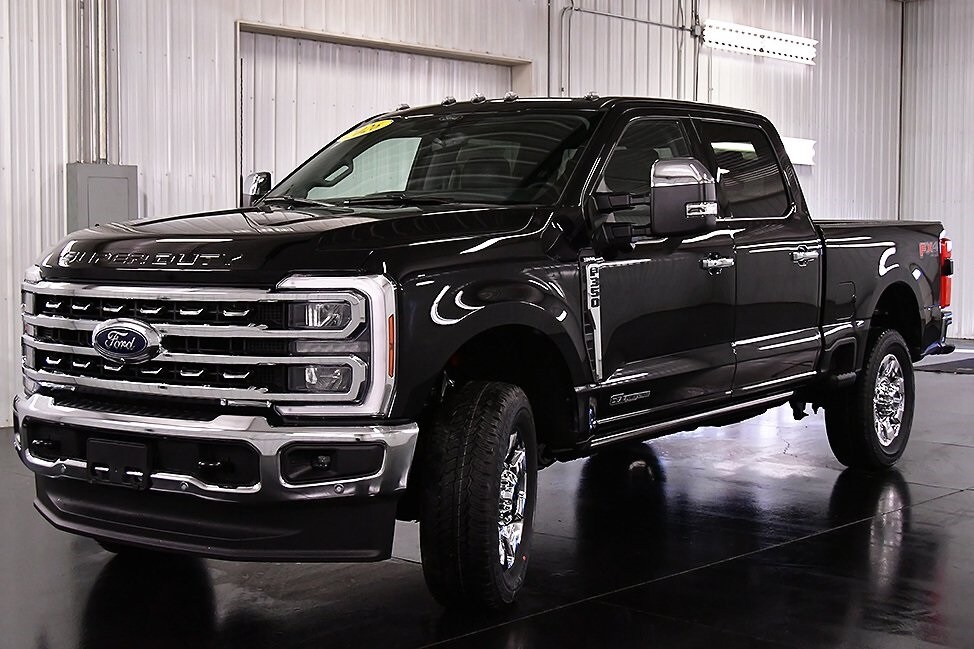 2026 Ford F-350 photo 3
