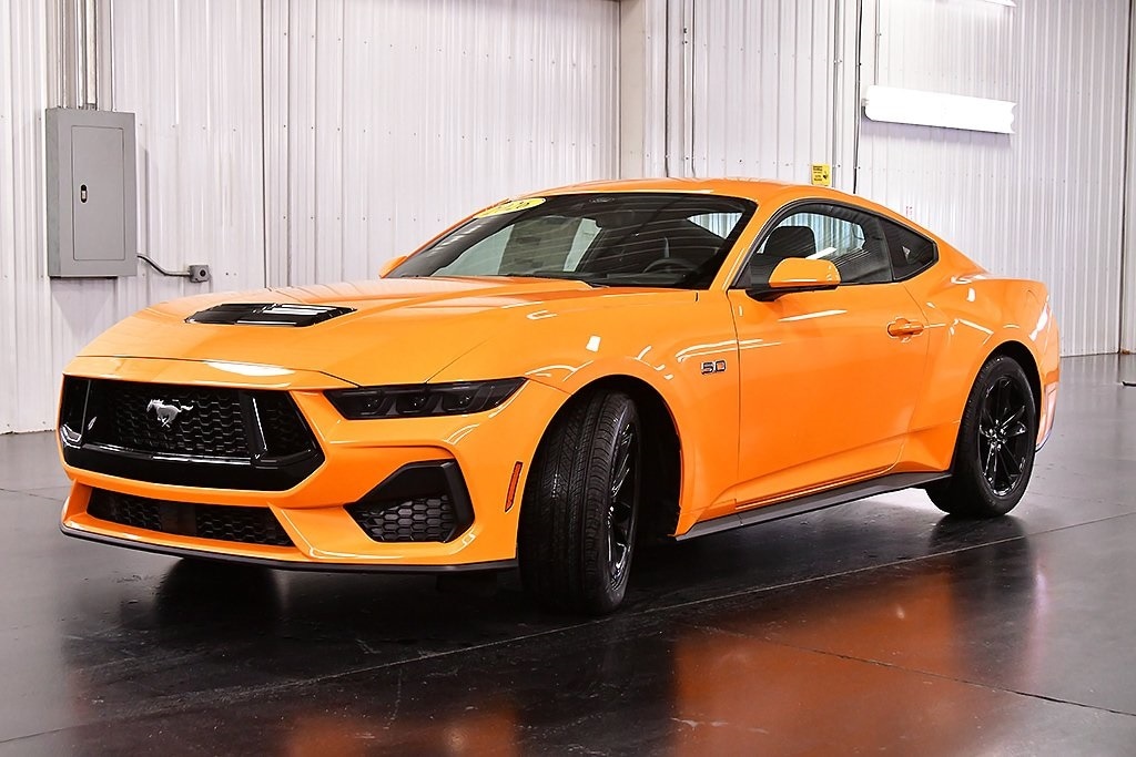 2026 Ford Mustang GT photo 3