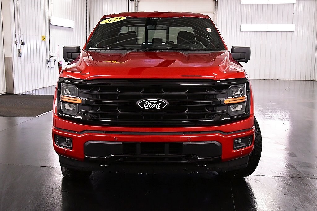 2025 Ford F-150 XLT photo 2