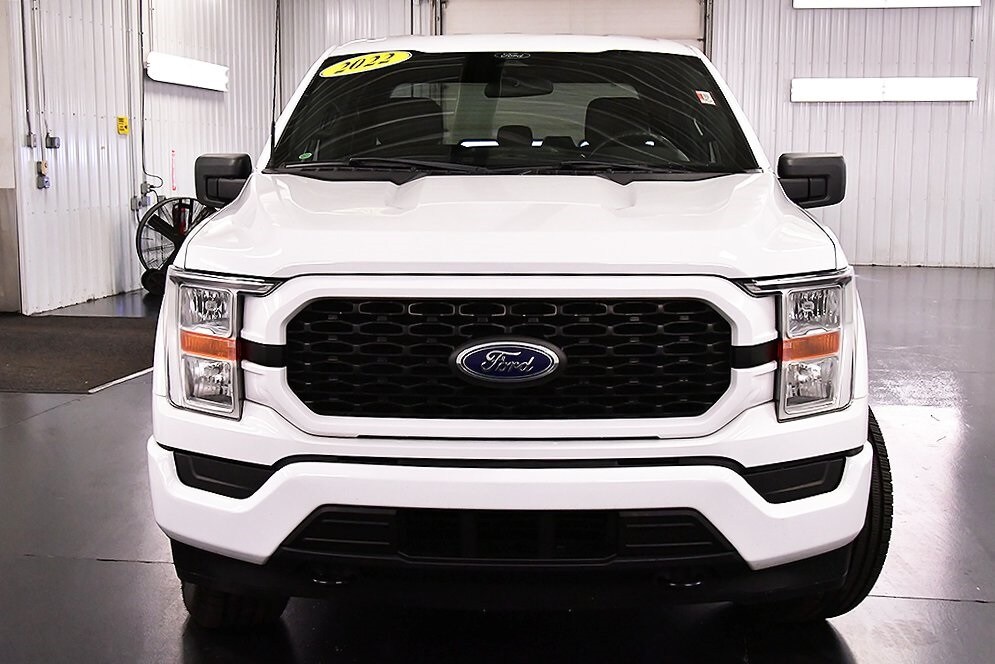 2022 Ford F-150 XL STX photo 2