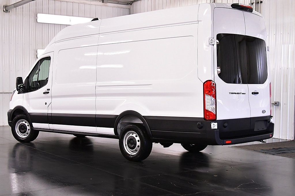 2026 Ford Transit photo 4