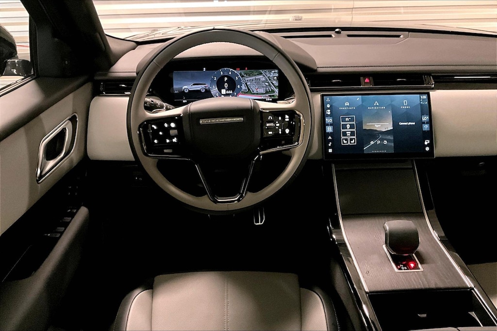 2026 Land Rover Range Rover Velar SE photo 3