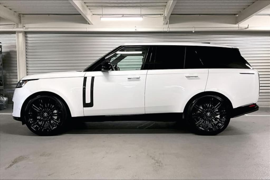 New 2025 Land Rover Range Rover SE 530PS SUV