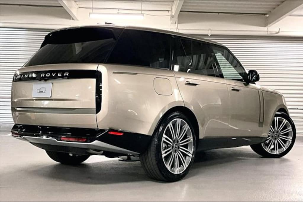 New 2025 Land Rover Range Rover SE 400PS SUV