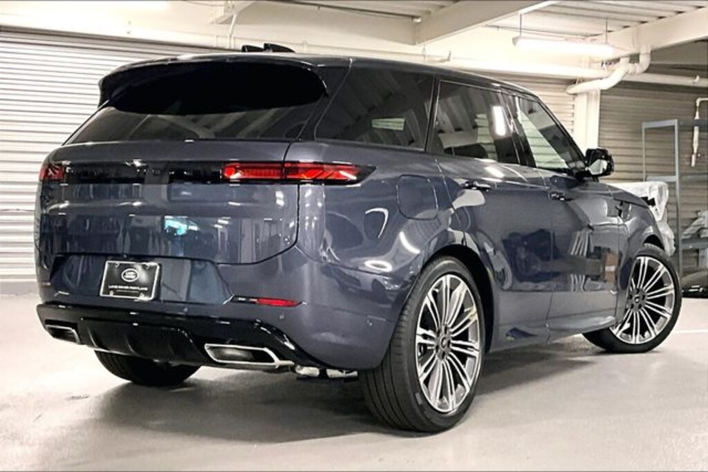 New 2025 Land Rover Range Rover Sport Dynamic SE SUV