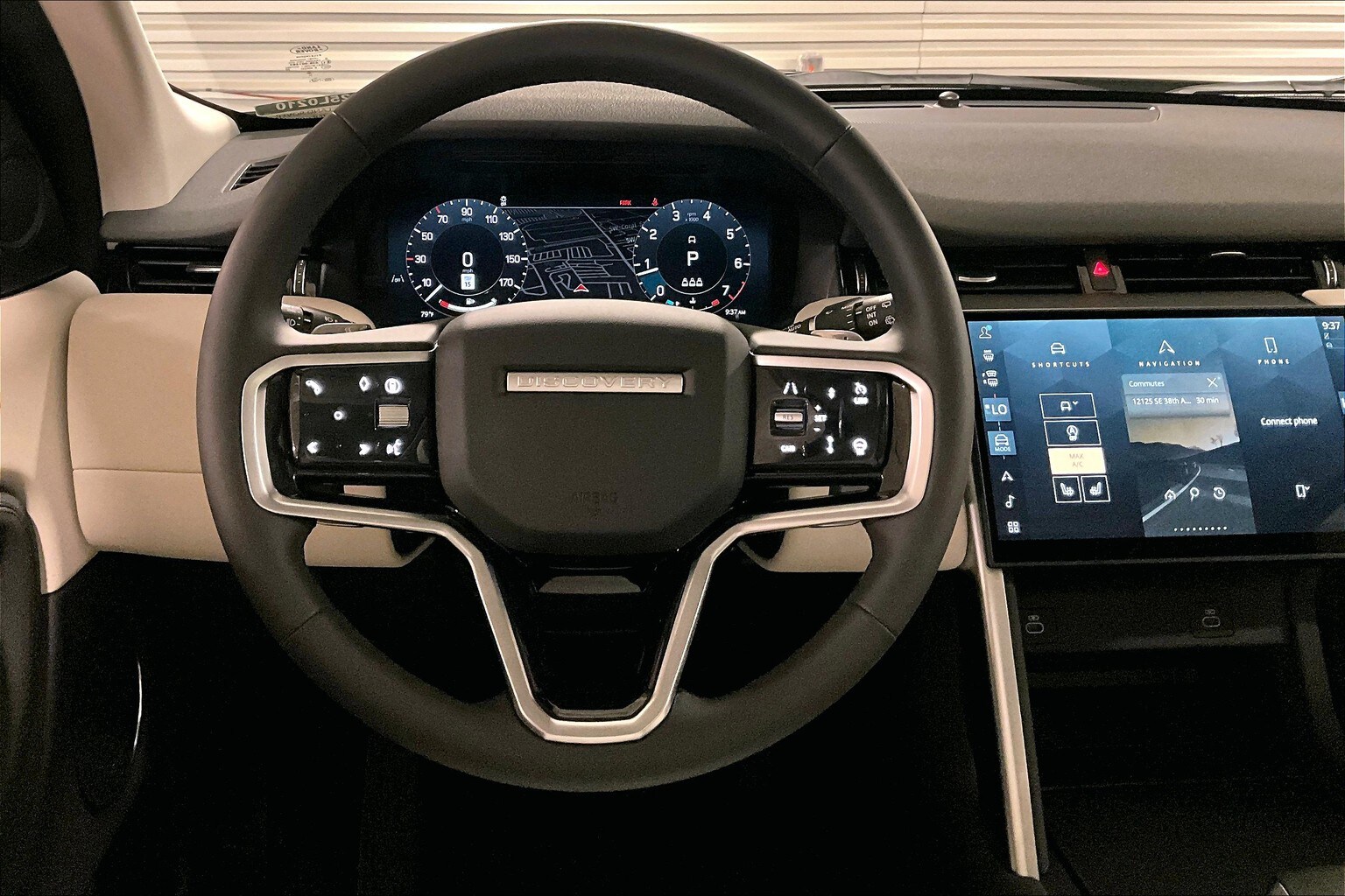 2025 Land Rover Discovery Sport S photo 4
