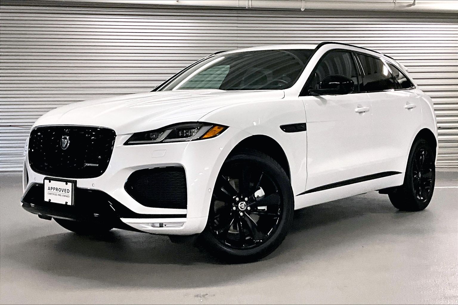 2025 Jaguar F-PACE R-Dynamic S