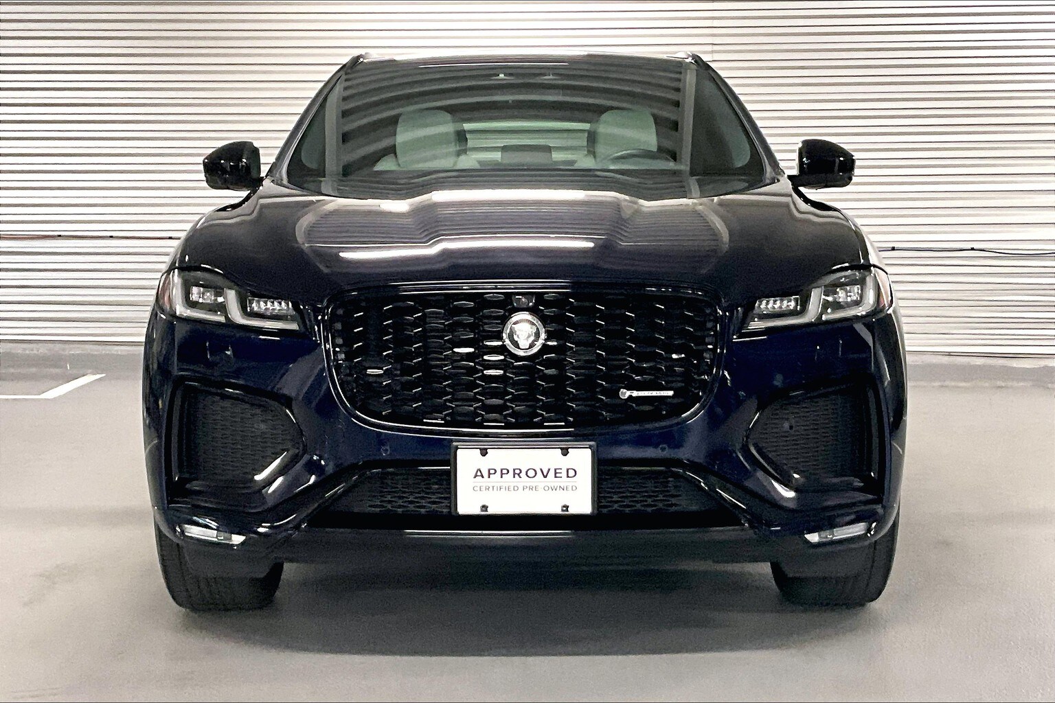 2025 Jaguar F-PACE R-Dynamic S photo 2
