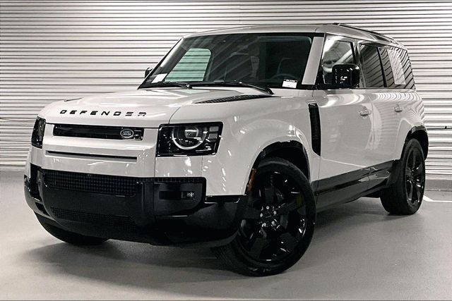 2026 Land Rover Defender 110 X-Dynamic SE P400's photo