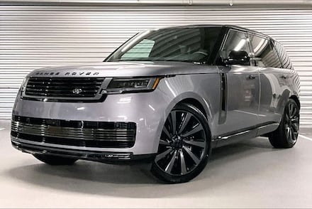 New 2026 Land Rover Range Rover SV Signature Suite SUV