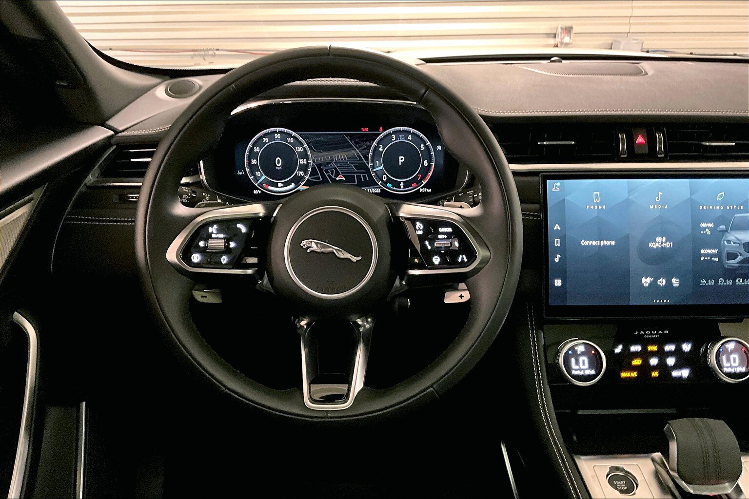 2025 Jaguar F-PACE P250 R-Dynamic S photo 4