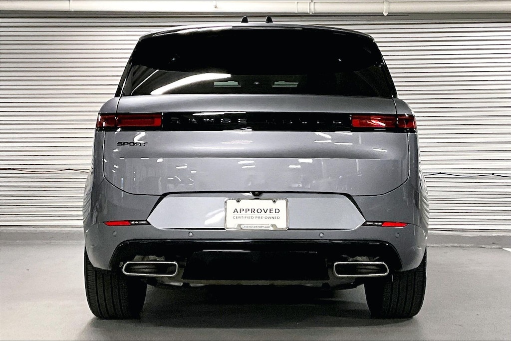 2025 Land Rover Range Rover Sport SE photo 2