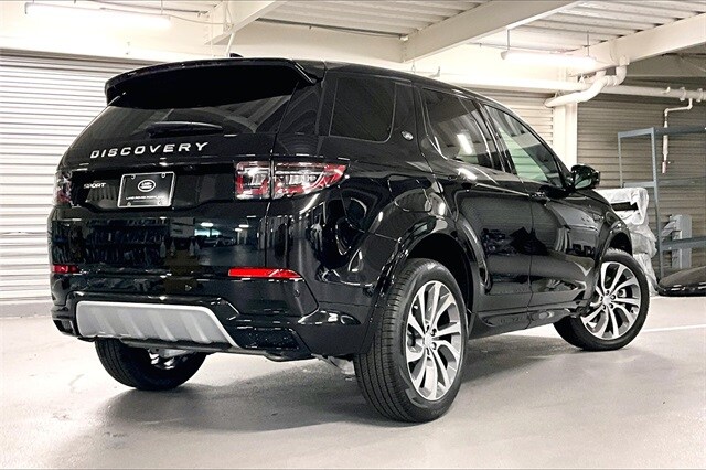2025 Land Rover Discovery Sport S photo 4
