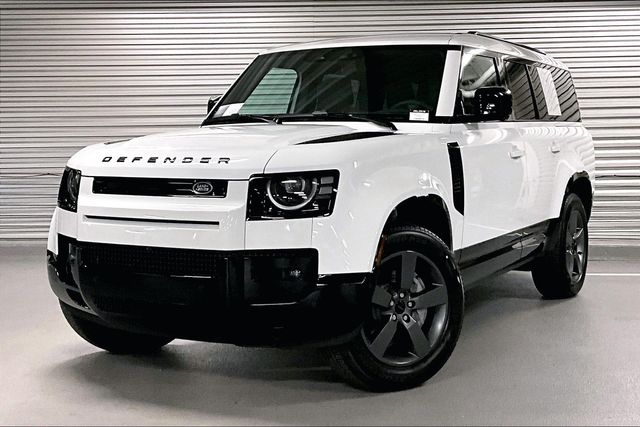 2026 Land Rover Defender 130 X-Dynamic SE P400's photo