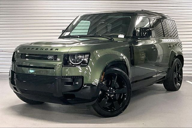 2026 Land Rover Defender 110 X-Dynamic SE P400's photo