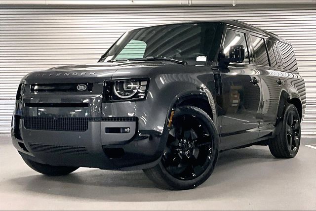 2026 Land Rover Defender 130 X-Dynamic SE P400's photo