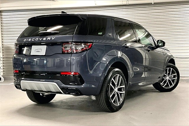 2025 Land Rover Discovery Sport S photo 4
