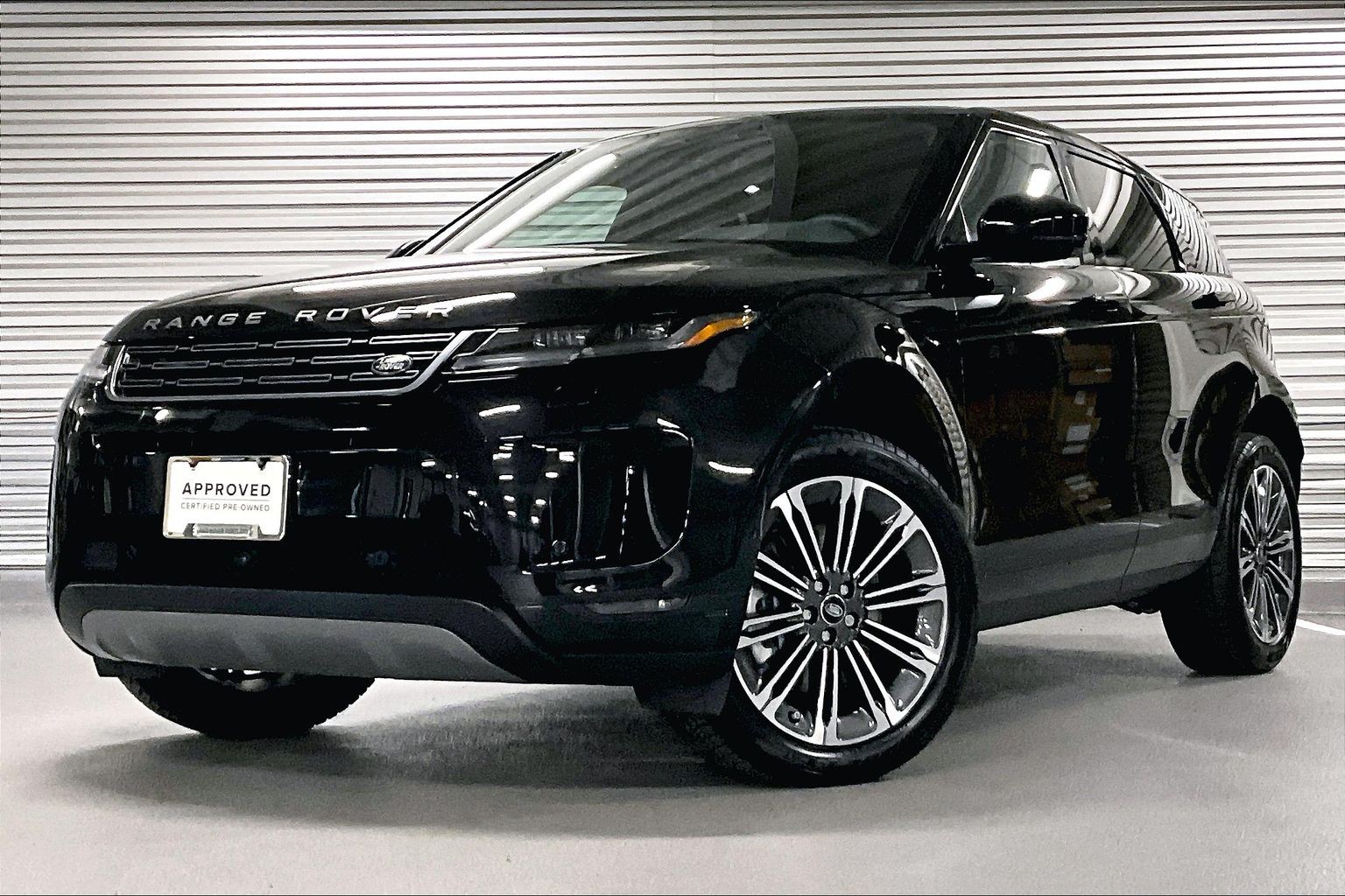 2026 Land Rover Range Rover Evoque S's photo