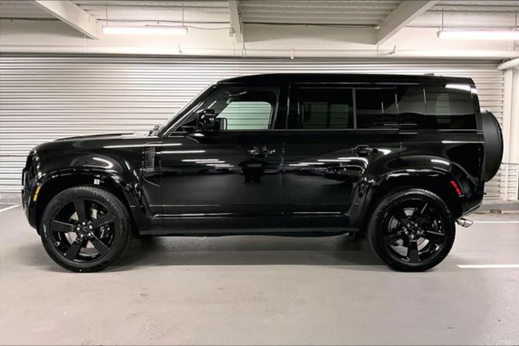 New 2026 Land Rover Defender 110 XV8 525PS SUV