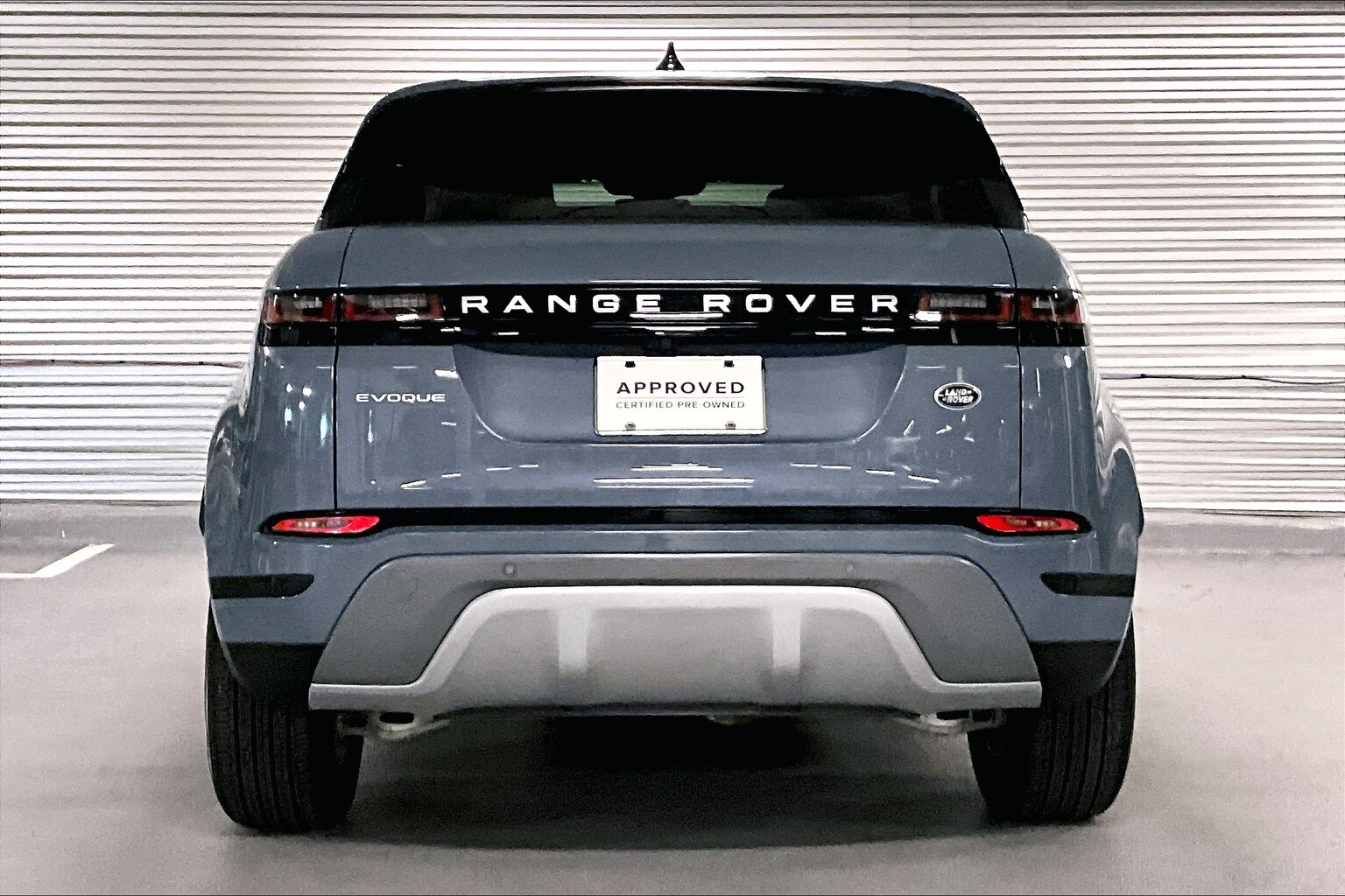 2022 Land Rover Range Rover Evoque S photo 3