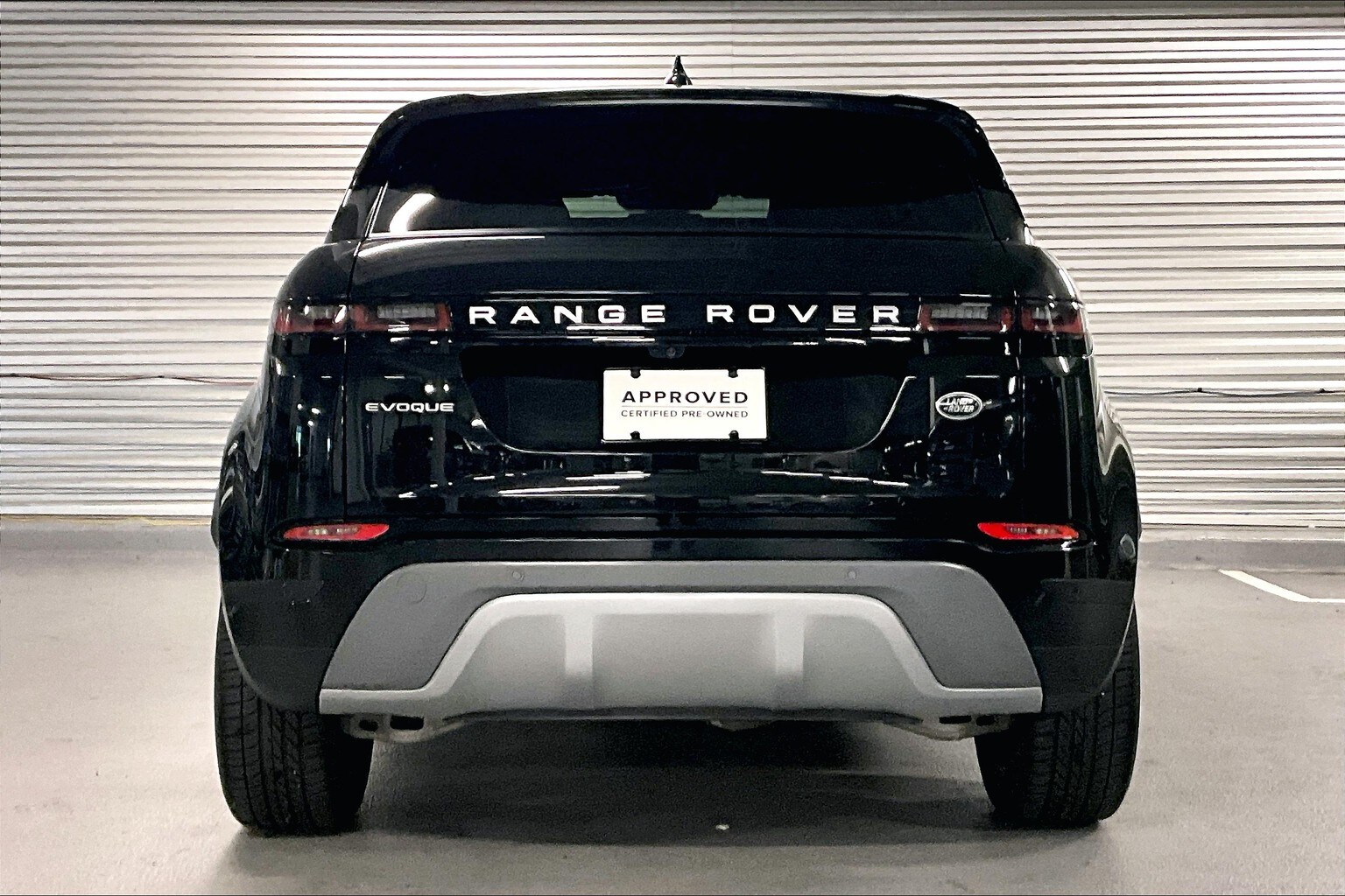 2022 Land Rover Range Rover Evoque SE photo 3