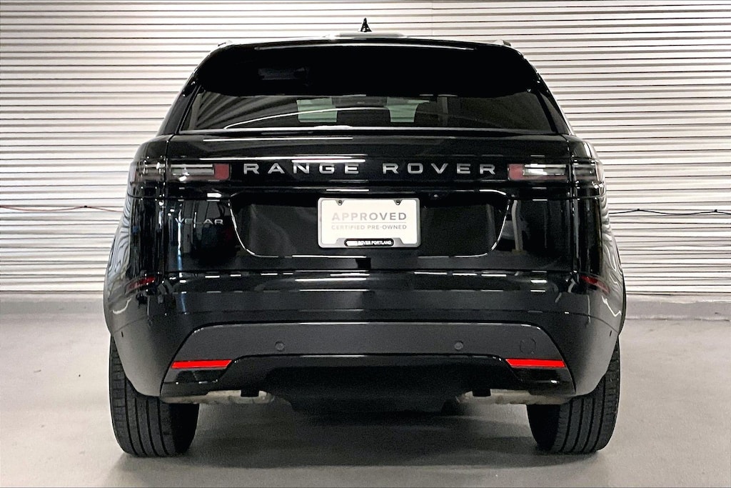 2026 Land Rover Range Rover Velar SE photo 2