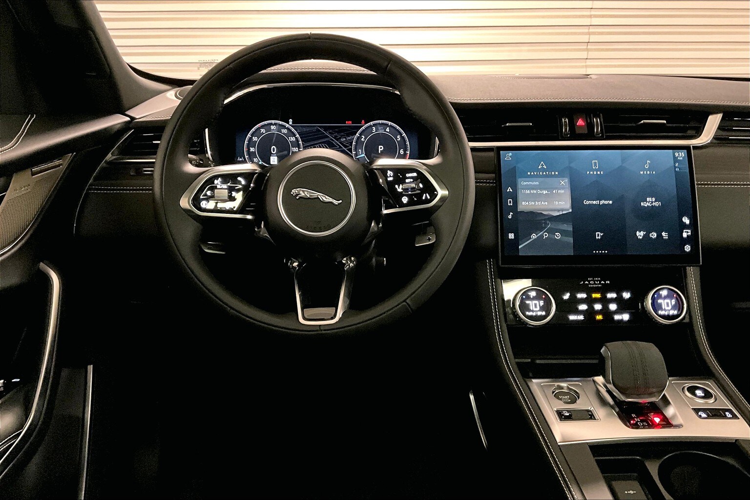 2025 Jaguar F-PACE P250 R-Dynamic S photo 4