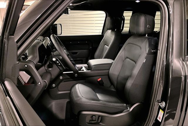 2026 Land Rover Defender V8 - Photo 8