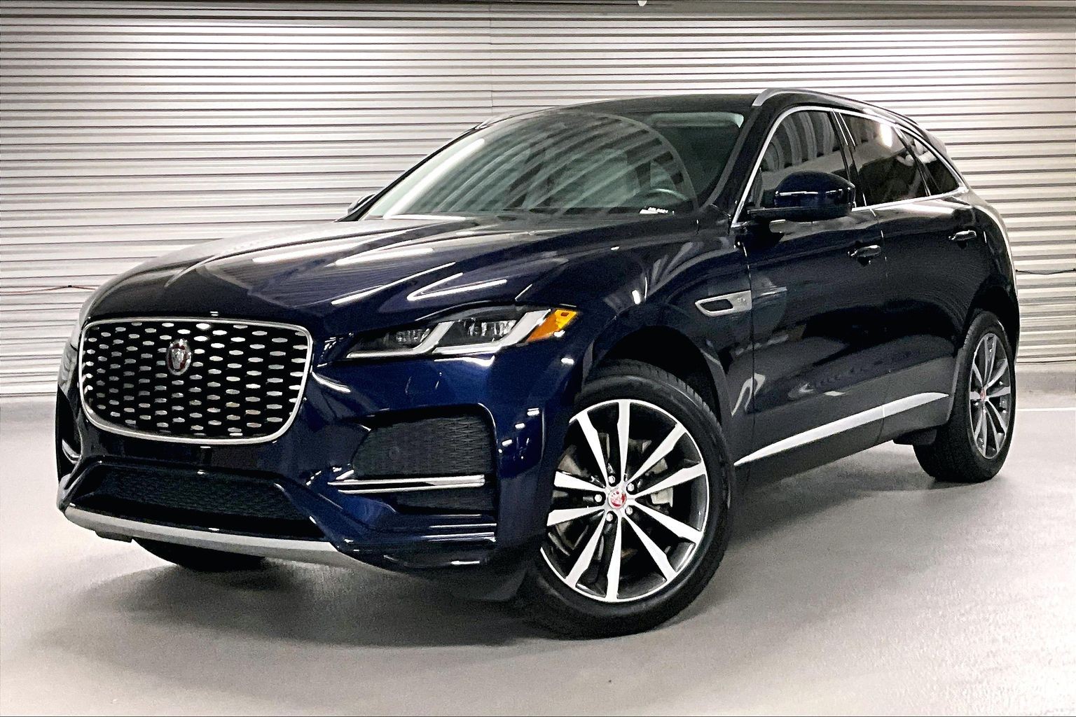 2023 Jaguar F-Pace S's photo