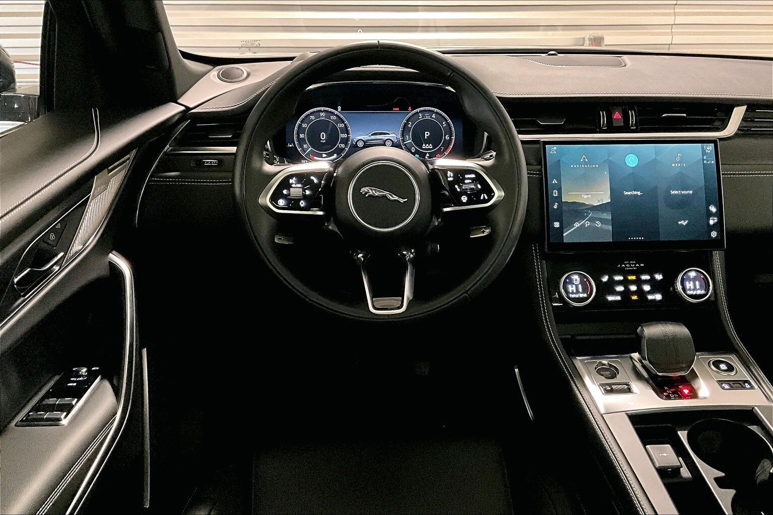 2025 Jaguar F-PACE R-Dynamic S photo 3