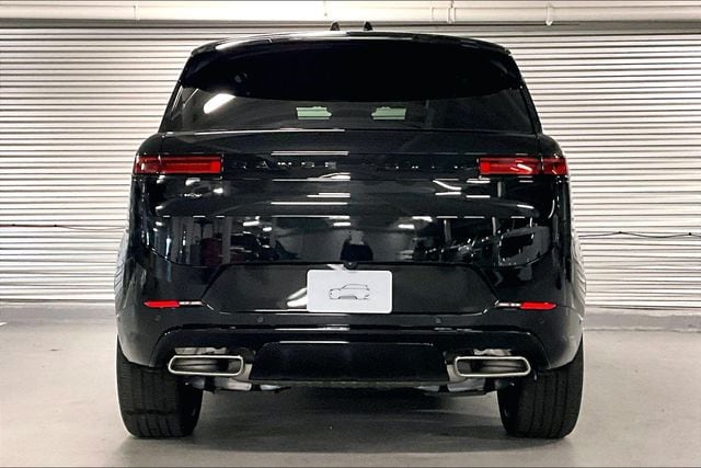 2026 Land Rover Range Rover Sport SE photo 3