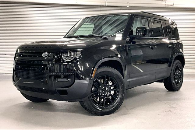 2026 Land Rover Defender S's photo