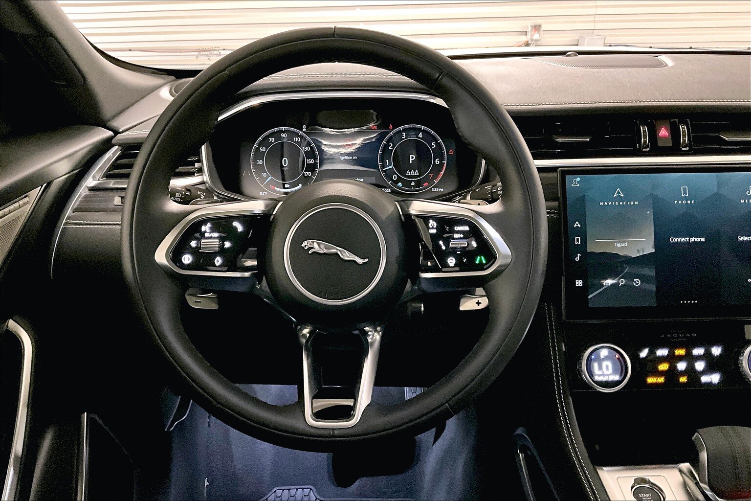 2025 Jaguar F-PACE R-Dynamic S photo 4