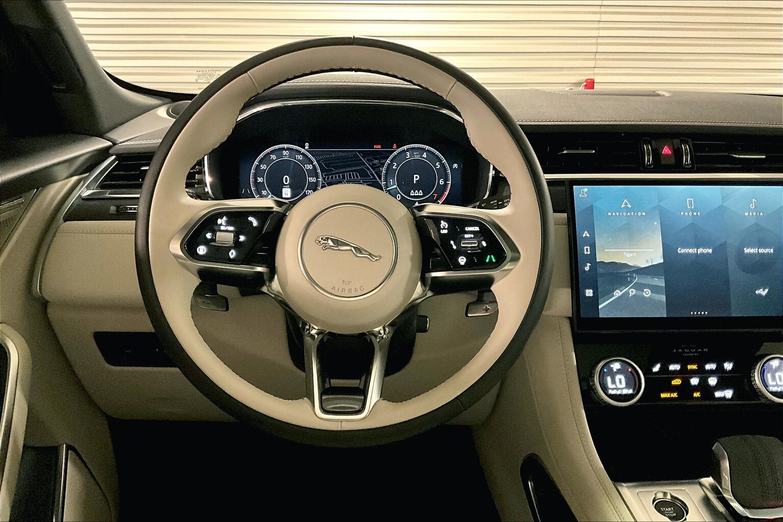 2025 Jaguar F-PACE R-Dynamic S photo 4