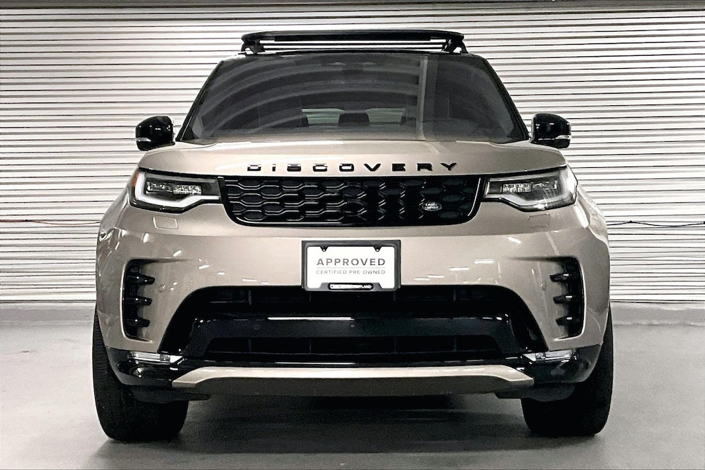 2021 Land Rover Discovery HSE R-Dynamic photo 2