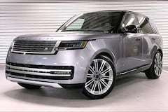 New 2026 Land Rover Range Rover SE SUV