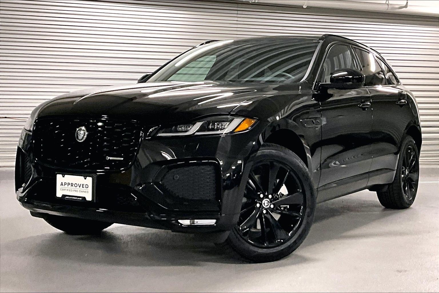 2025 Jaguar F-PACE R-Dynamic S