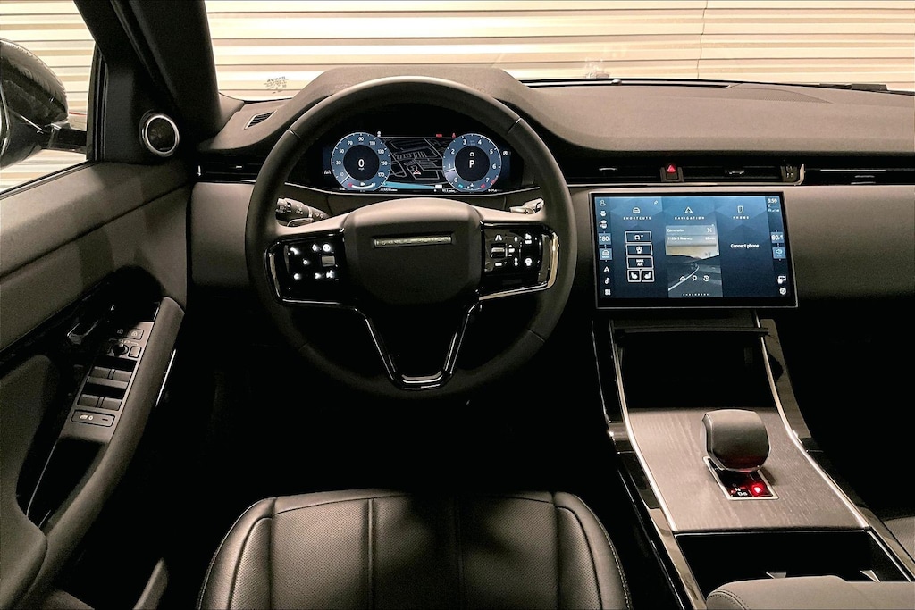 2026 Land Rover Range Rover Evoque S photo 2