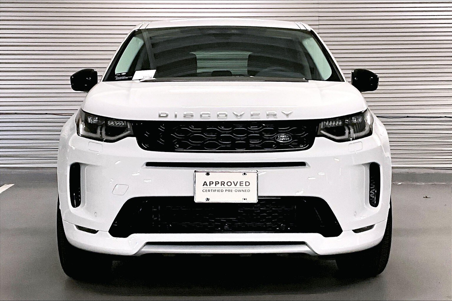 2024 Land Rover Discovery Sport S photo 2