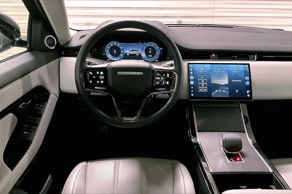 2025 Land Rover Range Rover Evoque S photo 3